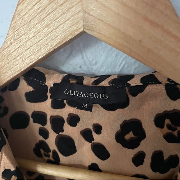 Olivaceous Brown Black Leopard Button Down Luxe Short Sleeve Shirt Pajama Top M - Picture 3 of 6